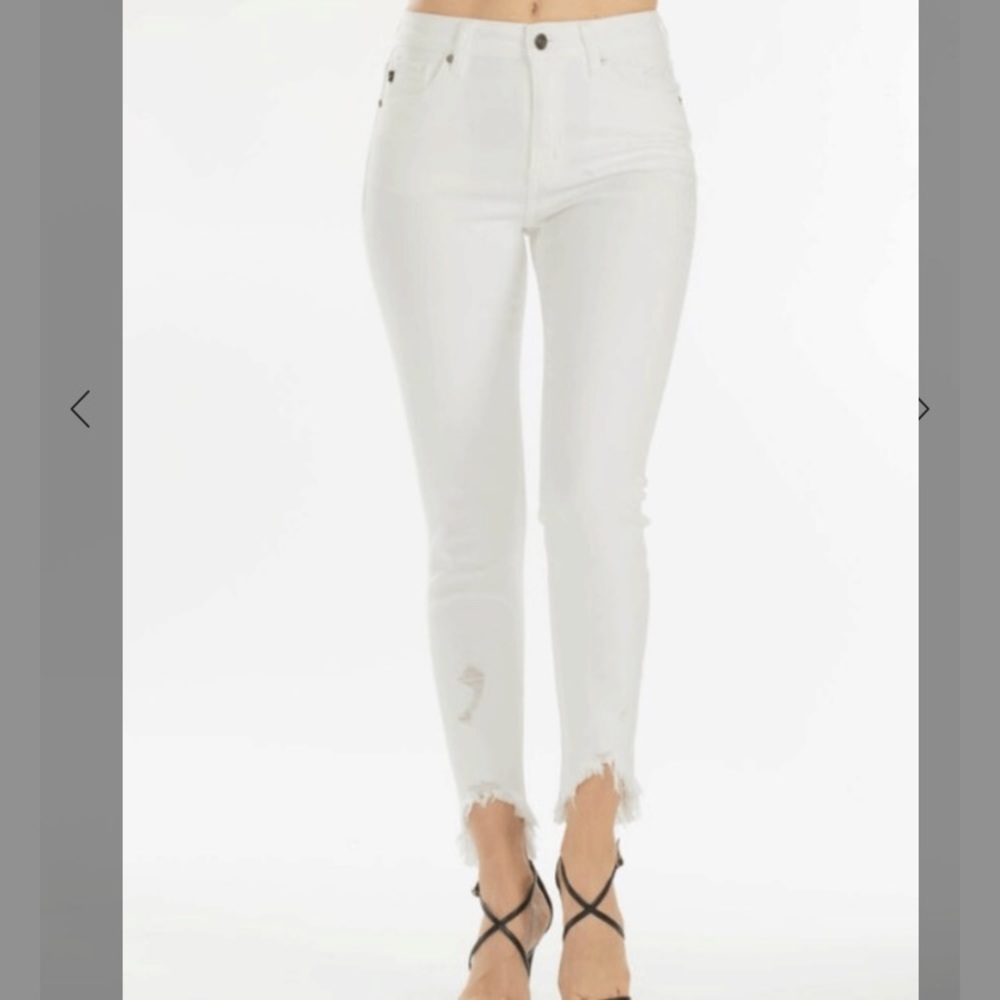 KanCan Estilo White Distressed Jeans